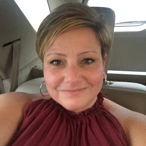 Meet your Posher, Rhonda - Picture 1 of 1